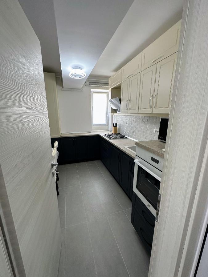 Glamart Apartment ไกรโอวา ภายนอก รูปภาพ