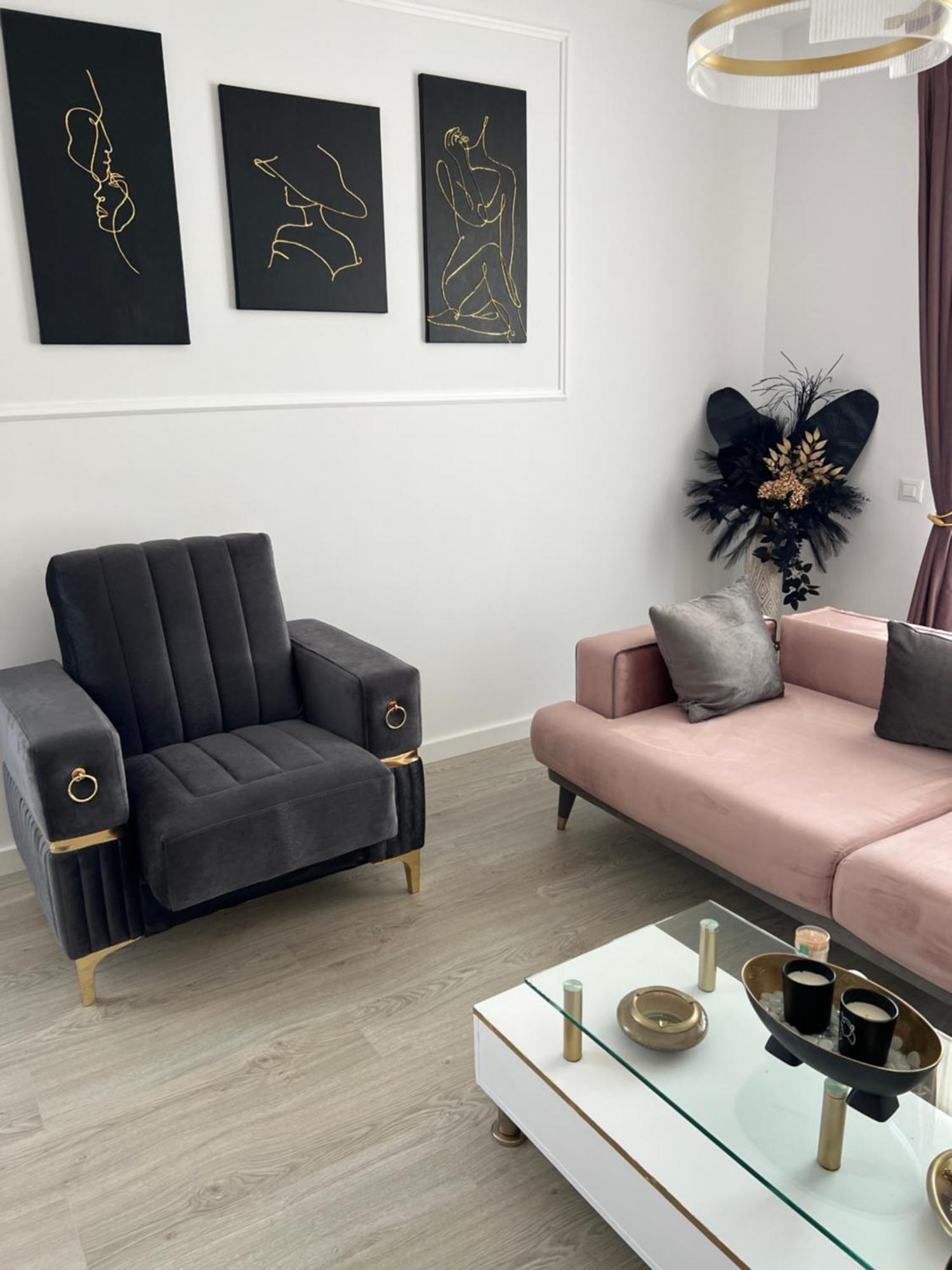 Glamart Apartment ไกรโอวา ภายนอก รูปภาพ